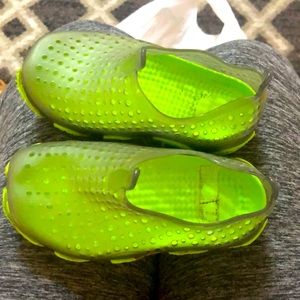 Jelly shoes size 5-6 but runs large.